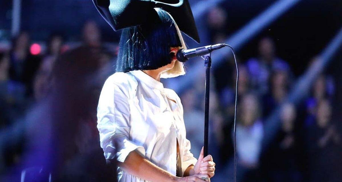 Sia lança “Incredible”, novo single com participação de Labrinth