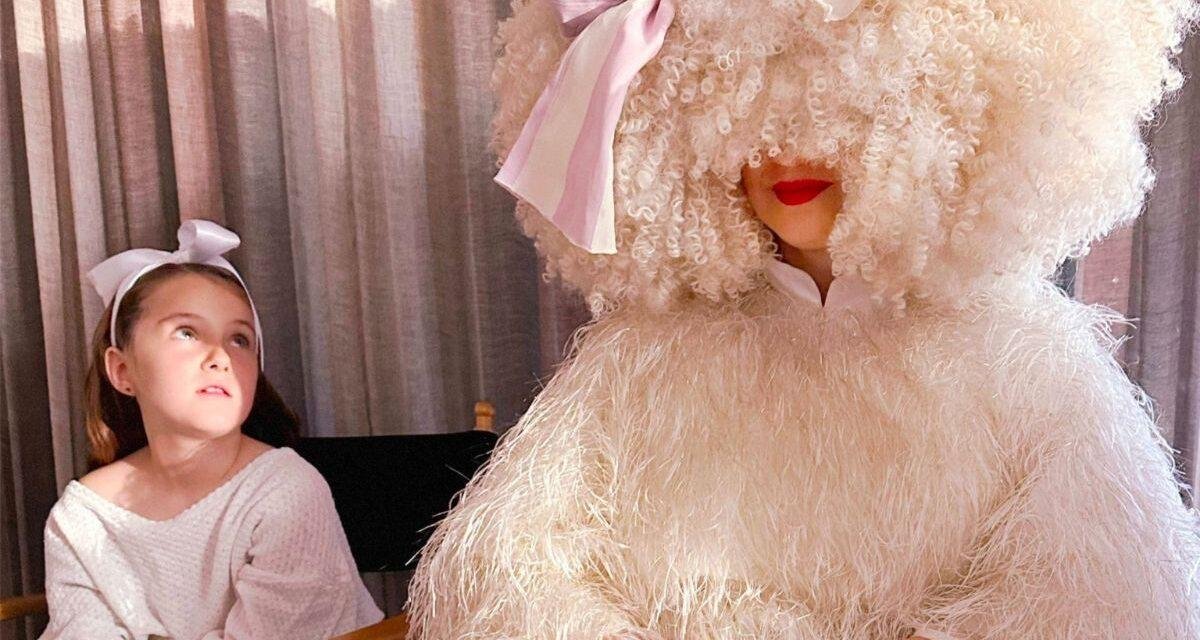 Review | Reasonable Woman, da Sia, prova que a cantora está muito acima da média