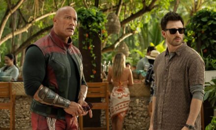 Operação Natal, filme estrelado por Chris Evans e Dwayne Johnson ganha trailer