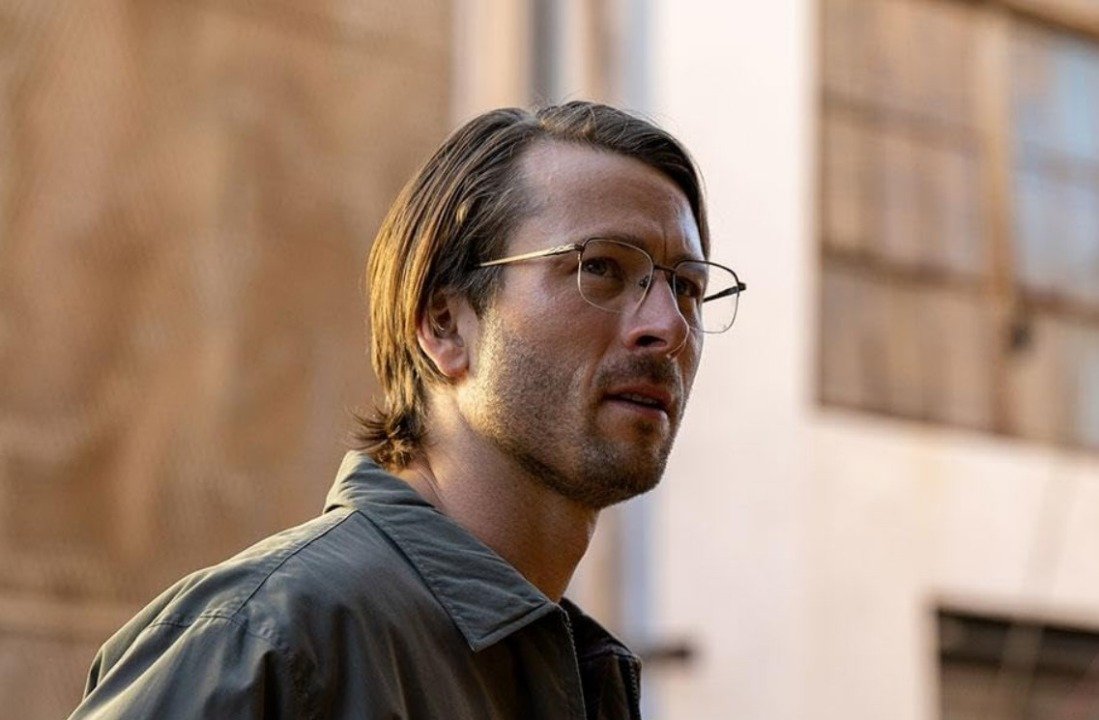Assassino Por Acaso Glen Powell