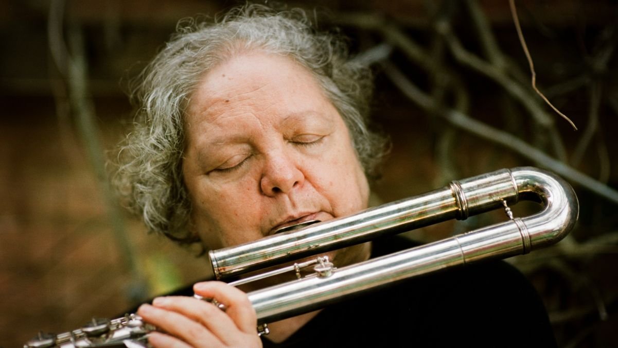 Documentário "A Música Natureza de Léa Freire"