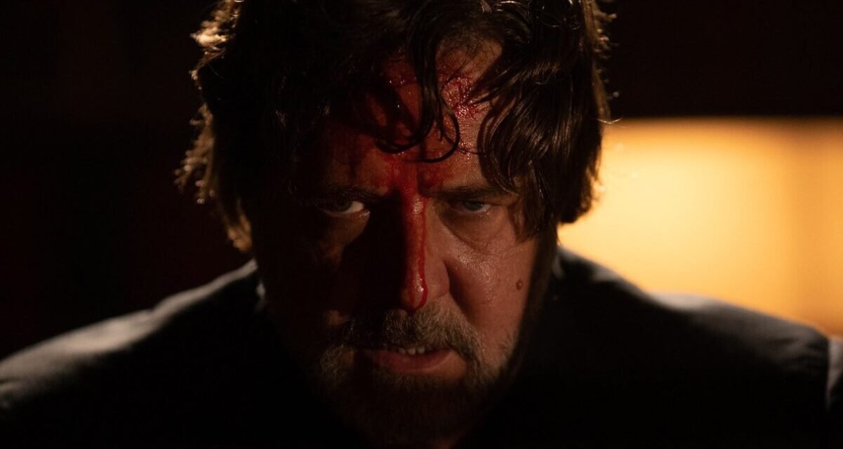 Crítica – “O Exorcismo” | Russell Crowe é desperdiçado em filme amaldiçoado