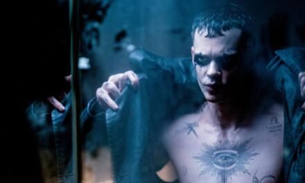 O Corvo | Diretor do remake proibiu armas no set de filmagens