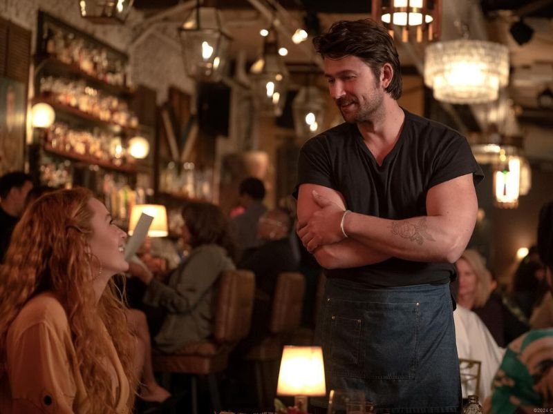 Brandon Sklenar como Atlas no elenco de é assim que acaba