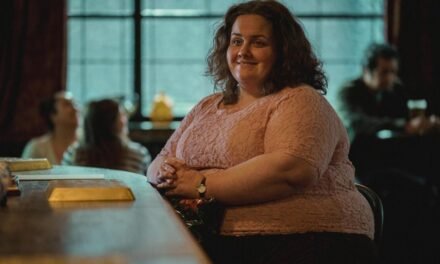 Jessica Gunning vence categoria Melhor Atriz Coadjuvante em Minissérie no Emmy 2024