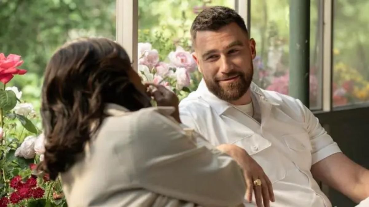 grotesquerie Travis Kelce