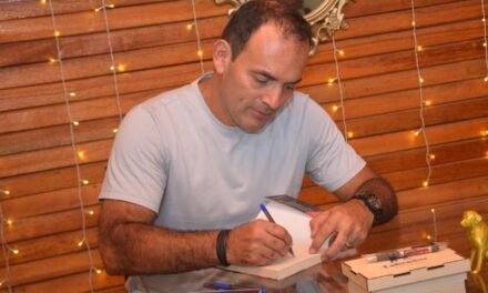 Entrevista com Cláudio Sérgio Alves Teixeira: autor do livro “HQ”