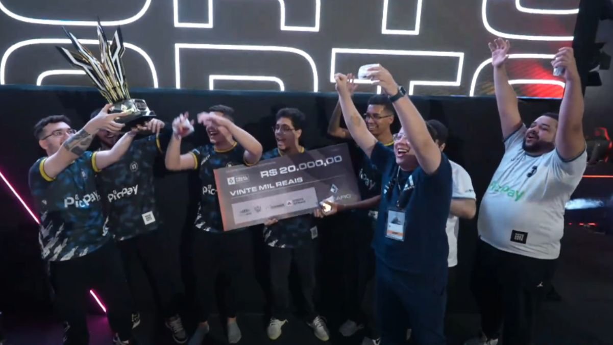 E1 supera a Elevate Academy e levanta o troféu da Liga de Rainbow Six_ Siege do DBE na Arena MRV