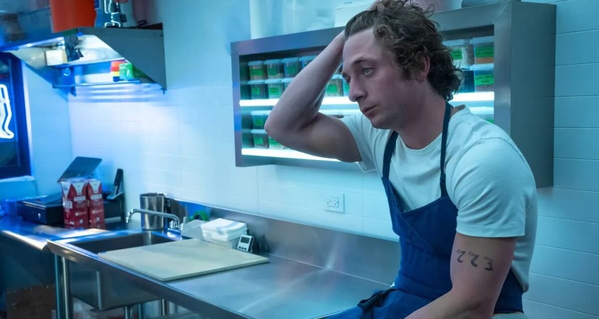 Globo de Ouro 2025 | Jeremy Allen White leva Melhor Ator em Série de Comédia ou Musical pela 3ª vez consecutiva
