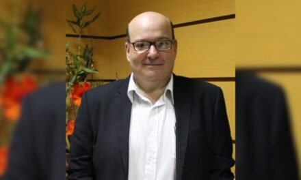 Vinício Carrilho Martinez lança o livro “Educação e Sociedade