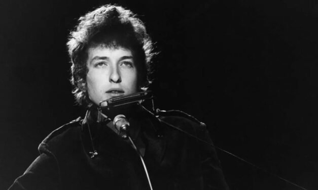 Livro que inspirou cinebiografia de Bob Dylan chega ao Brasil