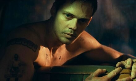 Confinado: thriller com Bill Skarsgård e Anthony Hopkins ganha detalhes