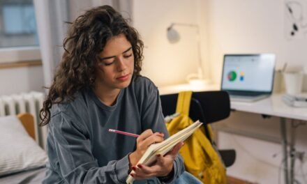 Essas escritoras podem ser o segredo da sua redação perfeita!