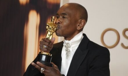 Oscar 2025 | Paul Tazewell fala sobre o significado de se tornar o primeiro figurinista negro a vencer premiação, por Wicked