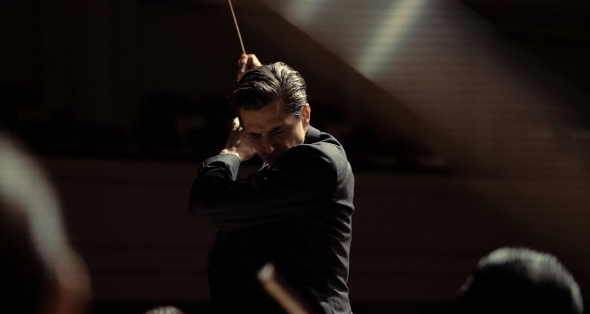 Crítica | Bolero: A Melodia Eterna