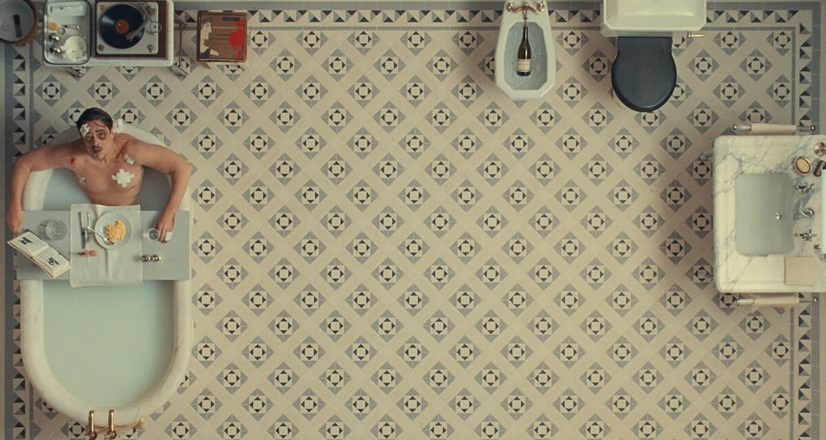 Wes Anderson mergulha no mundo da espionagem em seu novo filme