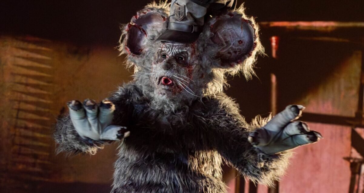 Screamboat: Terror a Bordo | Terror com o rato mais famoso do mundo ganha cena exclusiva