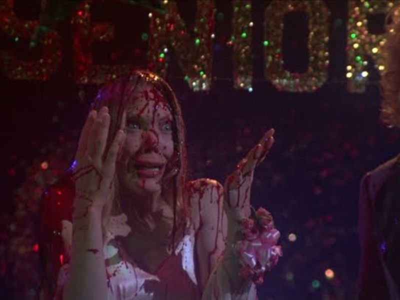 Sissy Spacek como Carrie White 