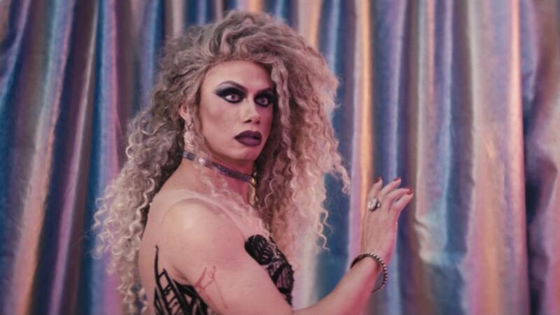 Papéis LGBTQIAPN+ que quebraram barreiras - De Repente Drag