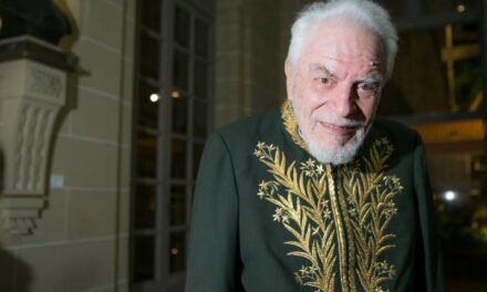 Cícero Sandroni, escritor e imortal da ABL morre aos 90 anos