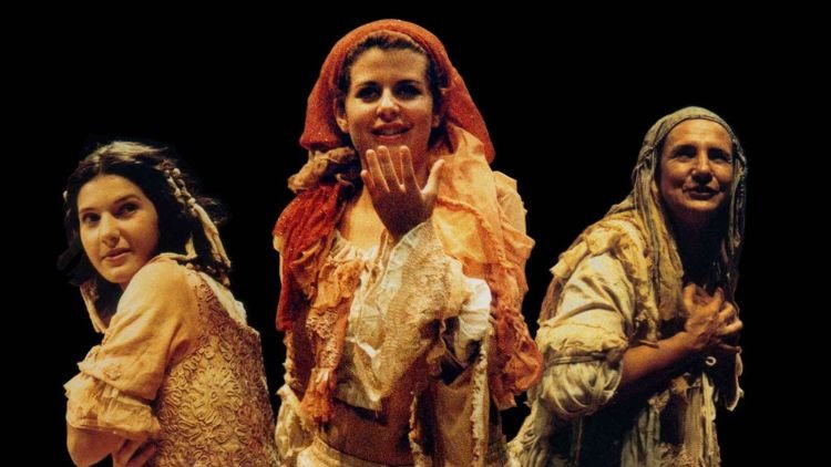 Cia. Paideia de Teatro apresenta obra "Aglaia- uma flor no meio do nada"