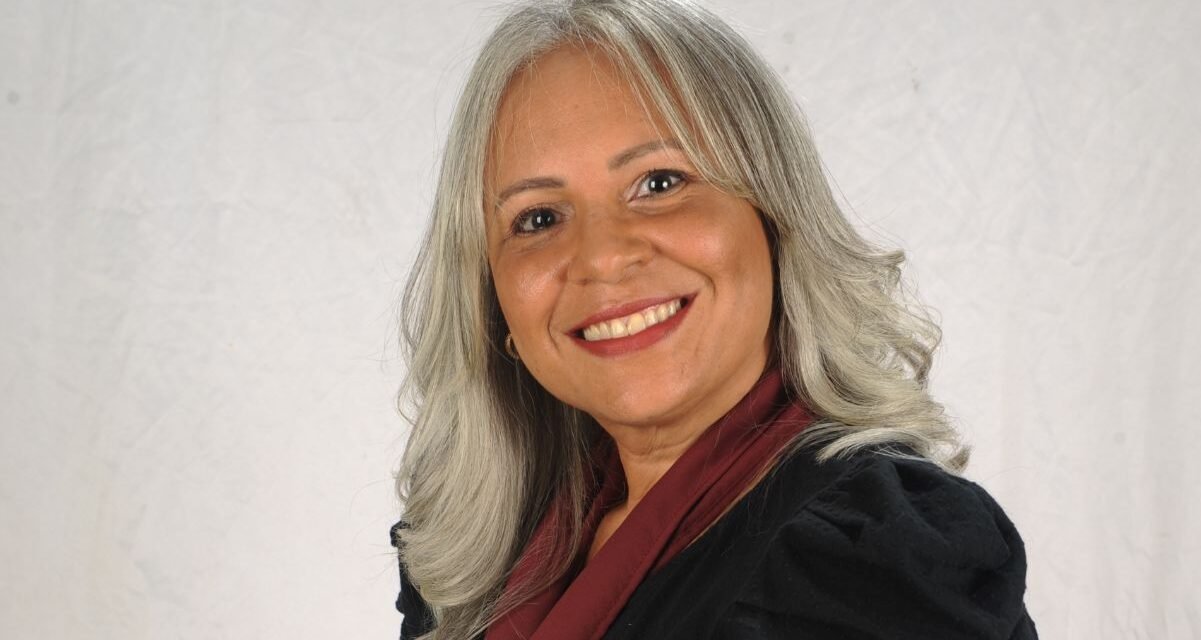 Entrevista com Cris Vaccarezza, autora de “Inimputável”