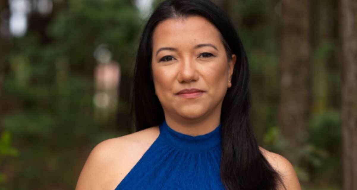 Juliana Sakae lança “Eu, Brasil” na Flip 2025