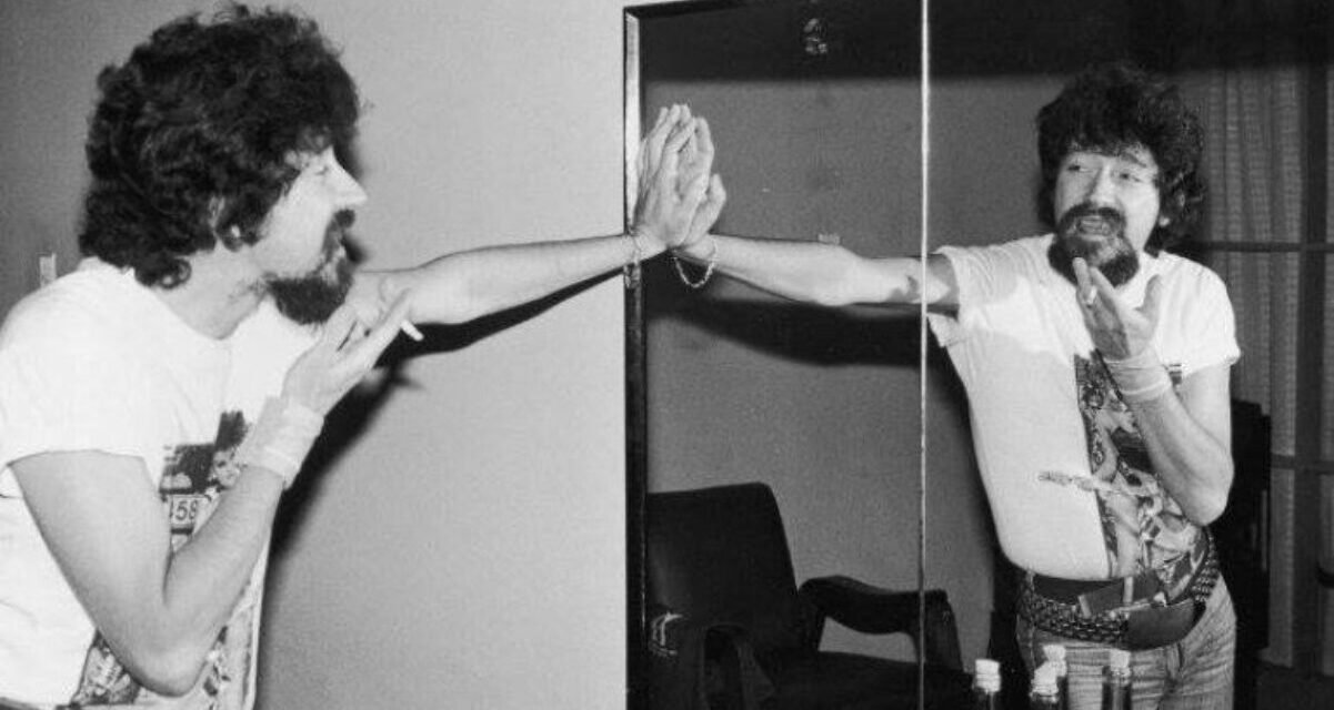 80 anos de Raul Seixas: comemore com literaturas em homenagem ao cantor