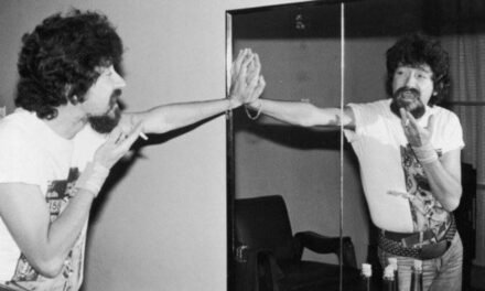 80 anos de Raul Seixas: comemore com literaturas em homenagem ao cantor