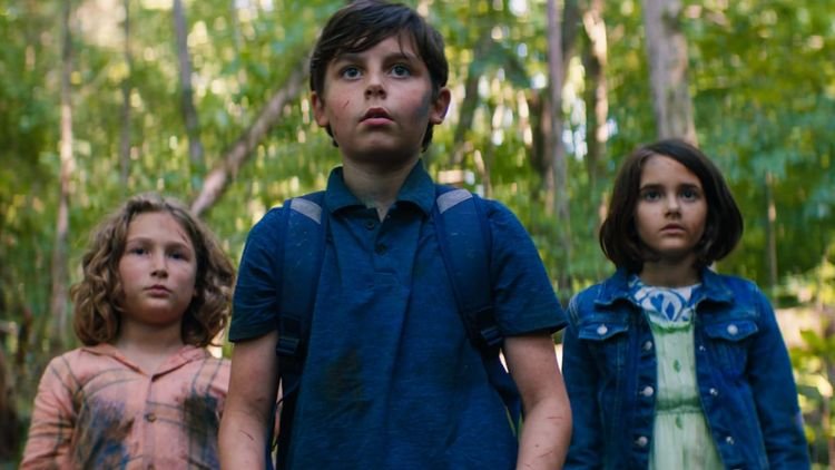 Desenhos (2024)-Kue Lawrence, Kalon Cox, e Bianca Belle em cena do filme-Crédito-IMDB