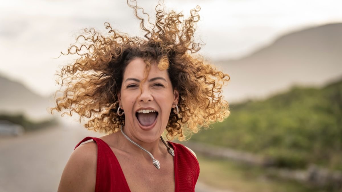 Fabiula Nascimento, como Bia em "Uma Mulher sem Filtro"
