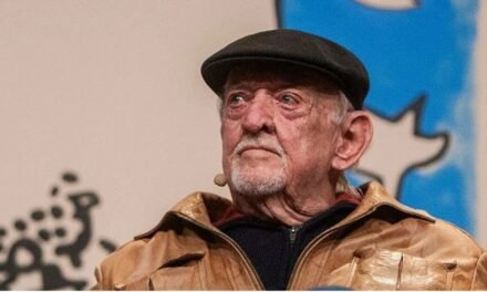 Morre aos 93 anos o cartunista Jaguar