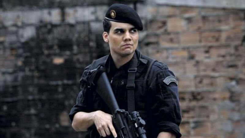 Wagner Moura como Capitão Nascimento