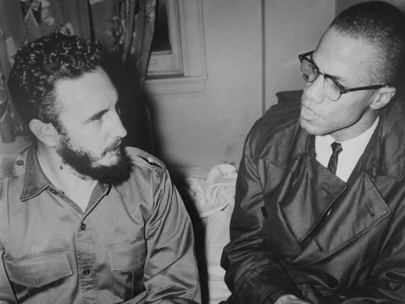 Encontro entre Fidel Castro e Malcolm X na Assembleia Geral da ONU em 1960