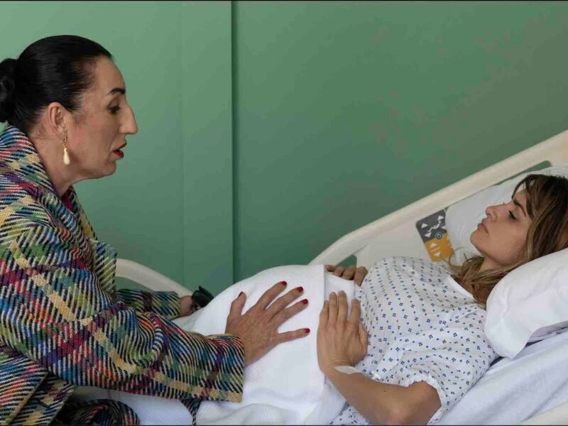 Mães Paralelas | Penélope Cruz e Rossy de Palma no filme