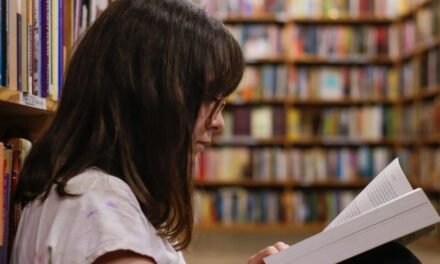 Setembro Amarelo: quando a literatura infantojuvenil fala sobre saúde mental