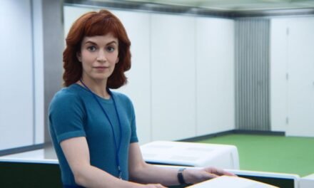 Emmy® 2025 | Britt Lower é a Melhor Atriz Principal em Série de Drama