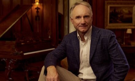 Dan Brown lança “O Segredo Final” após oito anos distante do mercado