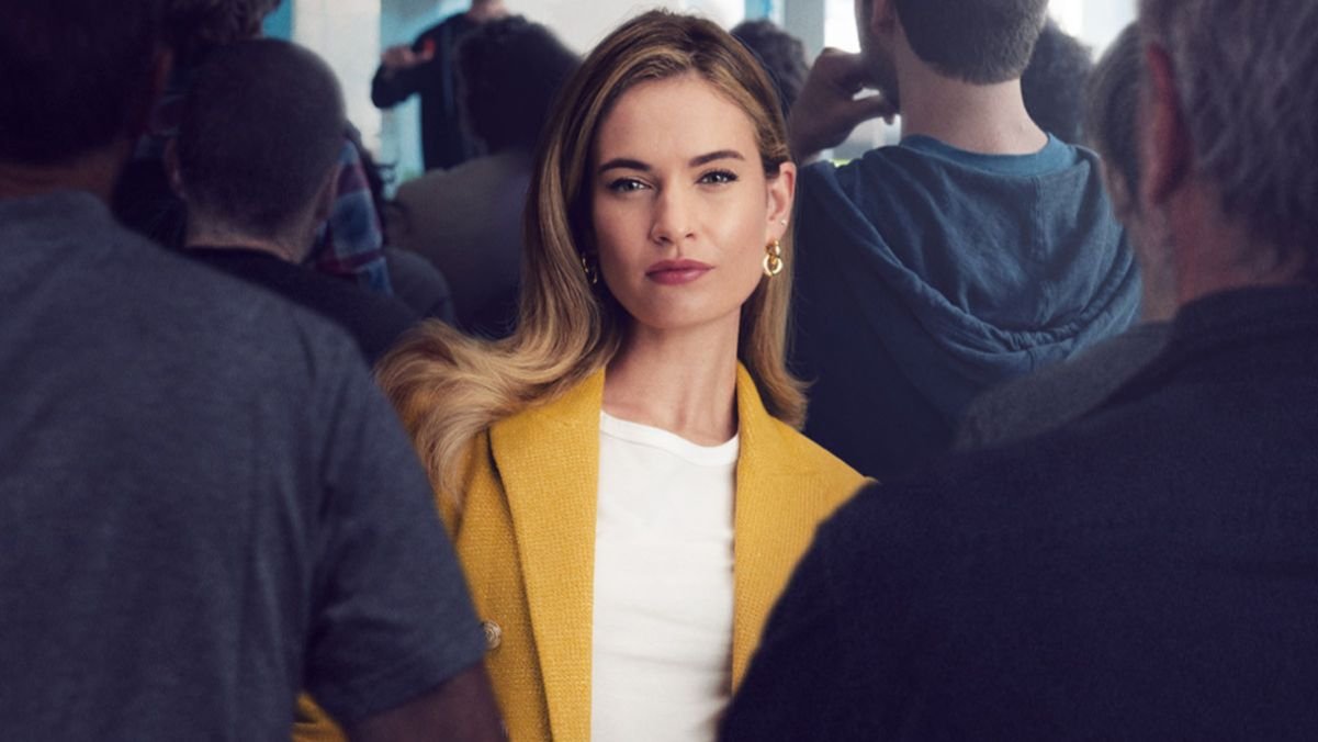 Lily James como Rainha das Apps