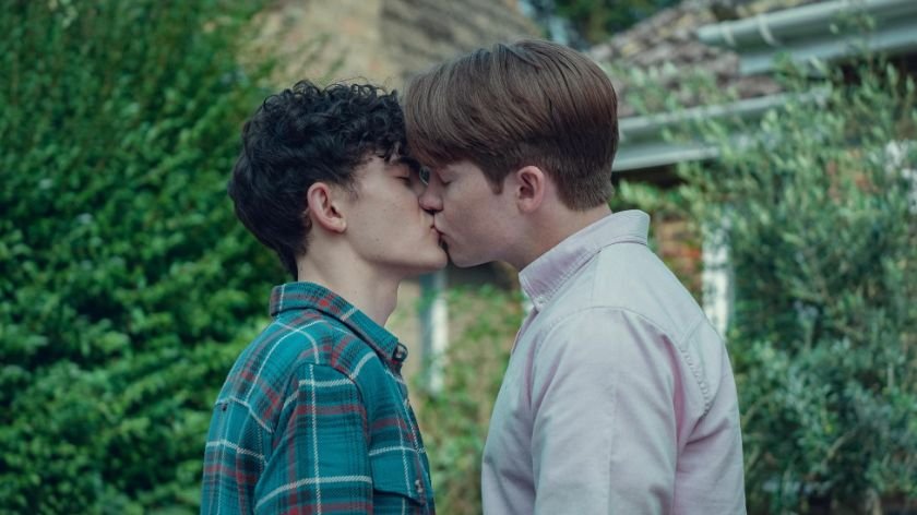 Kit Connor e Joe Locke em Heartstopper
