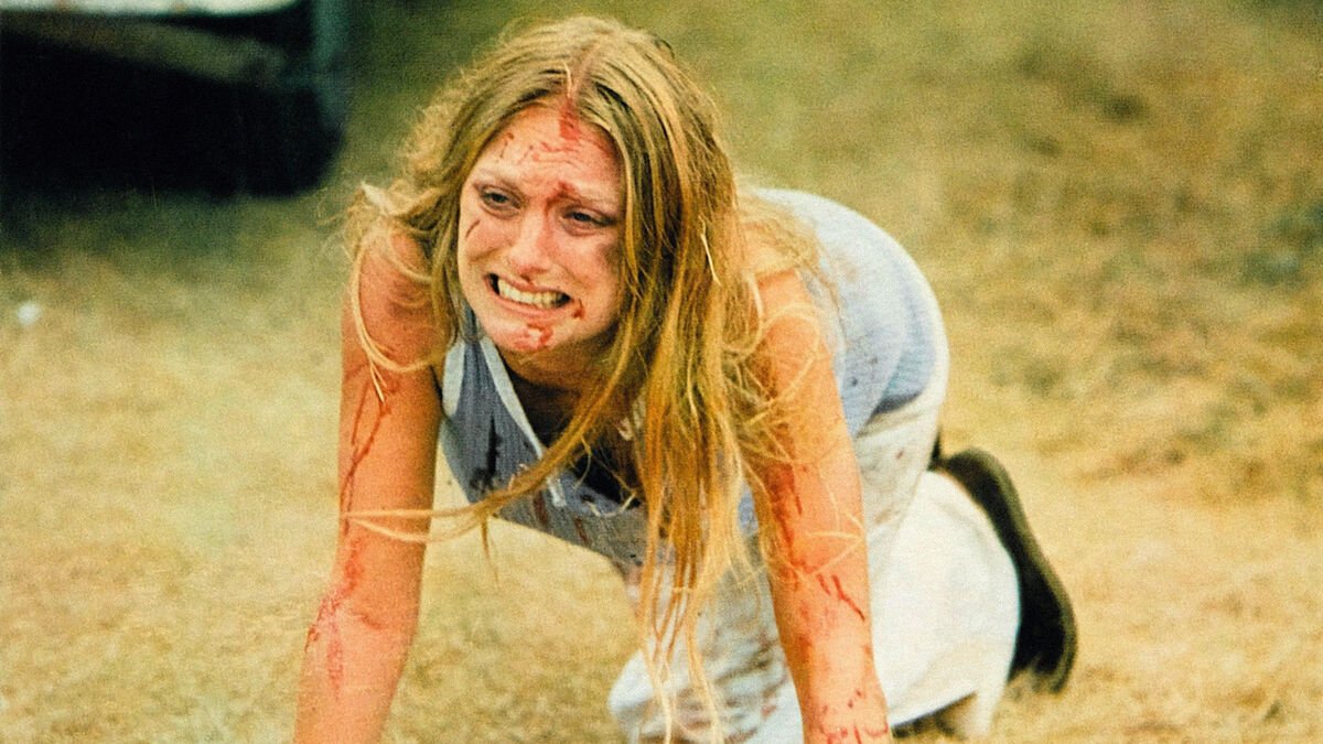Marilyn Burns como Sally foto 2 O Massacre da Serra Elétrica