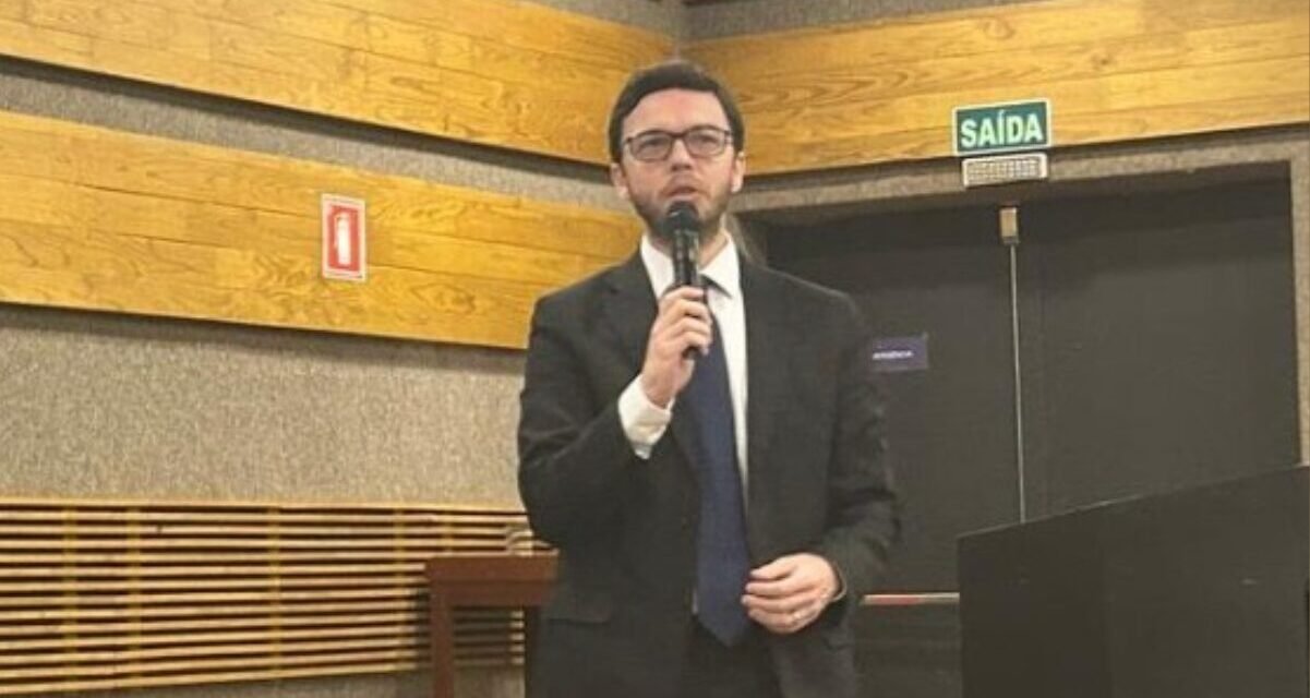 Dia dos Professores: o advogado que se divide entre tribunais e salas de aula