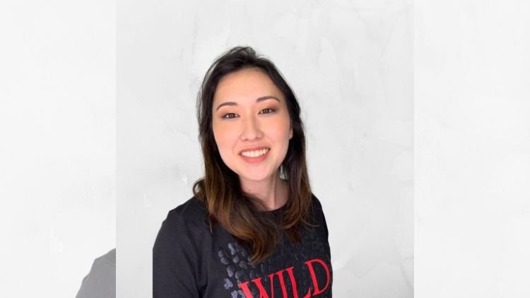Veronica Yamada, autora do livro “Um namoro de mentira com meu k-idol”