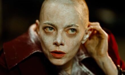 Crítica | “Bugonia”  Yorgos Lanthimos transforma fake news em horror social surreal