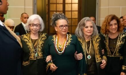 Escritora Ana Maria Gonçalves toma posse na ABL 