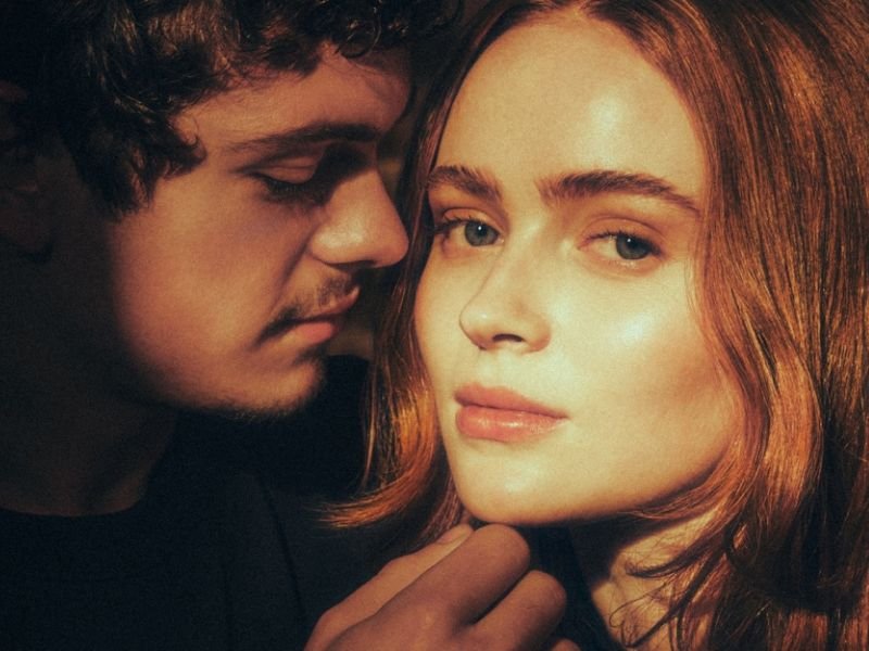 Noah Jupe e Sadie Sink em "Romeu e Julieta"