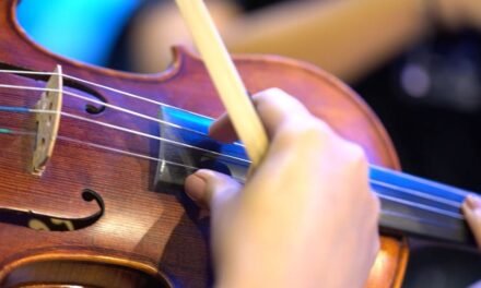 Solar do Barão recebe lançamento de livros e orquestra