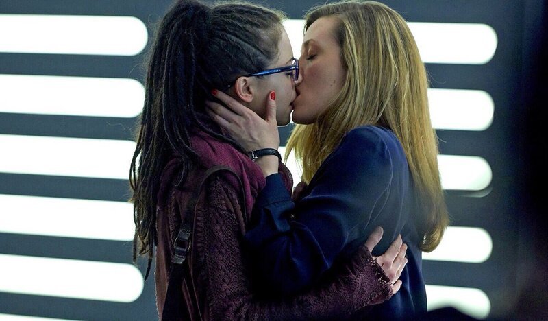 Amor entre mulheres nas séries - Orphan Black