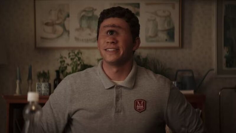 Daniel Diemer como Tyson