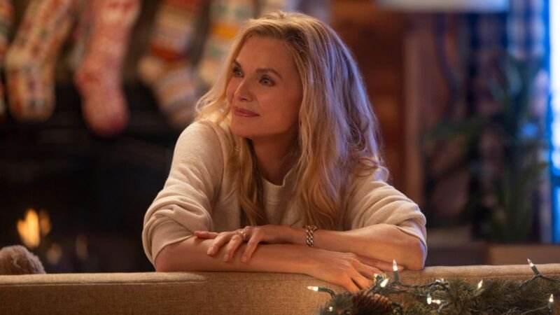 Um. Natal. Surreal. - Michelle Pfeiffer
